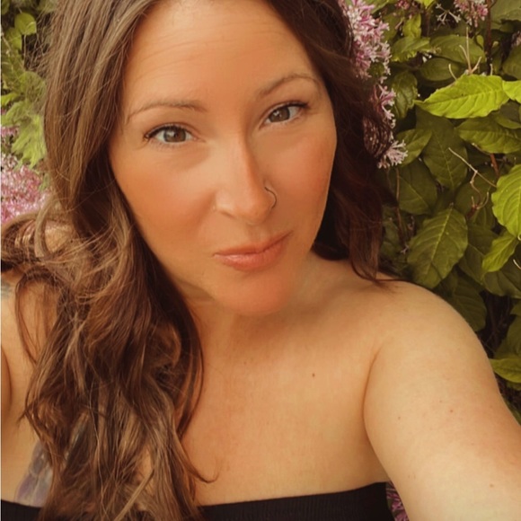 Meet your Posher, Mandy nicole - Picture 1 of 1